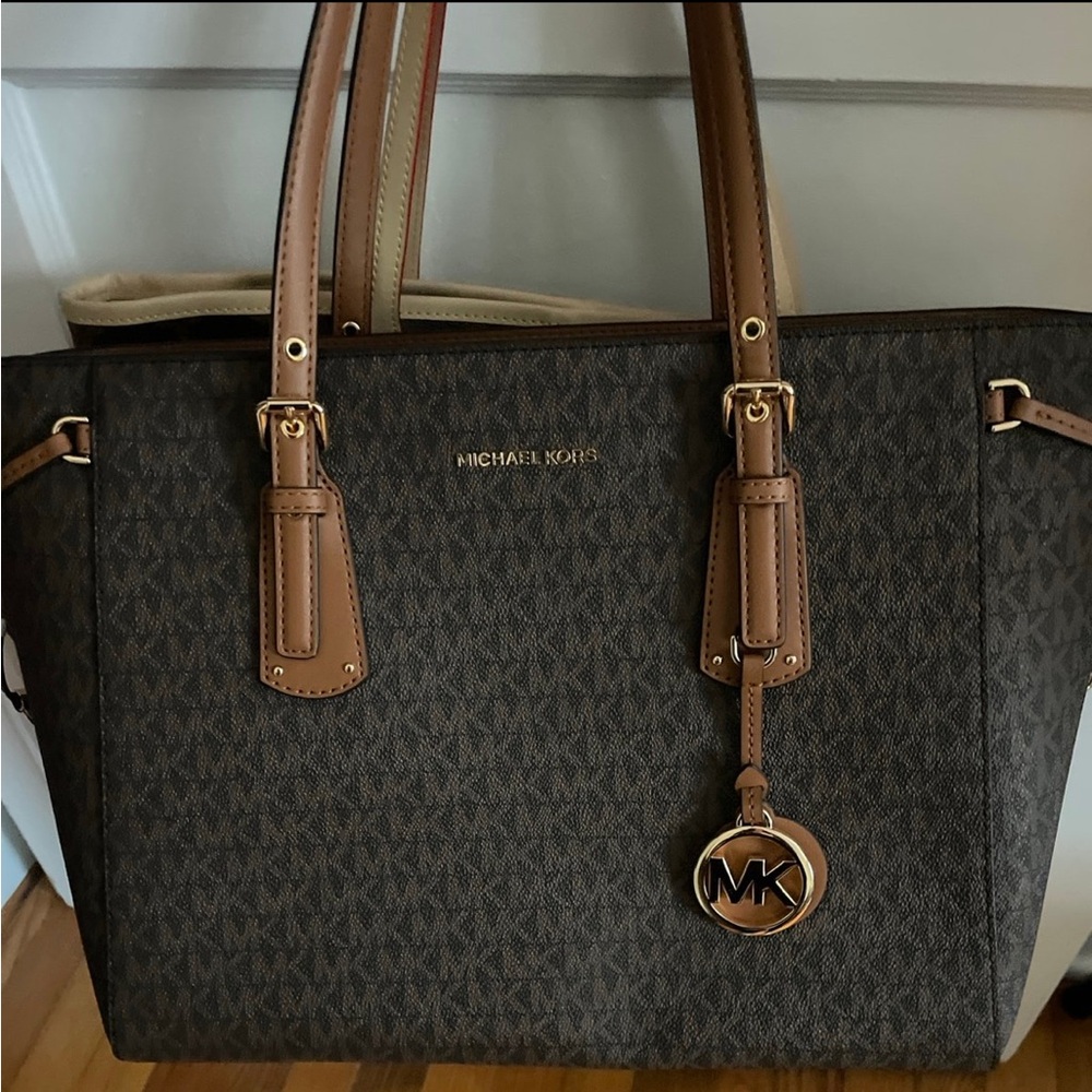 💕💕Michael Kors tote💕💕